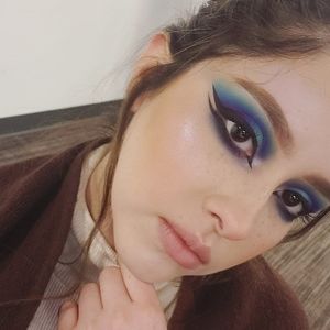 Meet your Posher, Alexandra